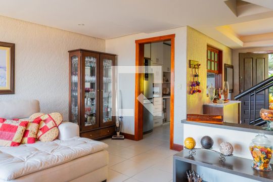 Sala de casa de condomínio para alugar com 3 quartos, 260m² em Sétimo Céu, Porto Alegre