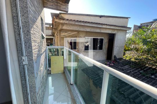 Varanda de casa para alugar com 2 quartos, 80m² em Vila Guanabara, Duque de Caxias