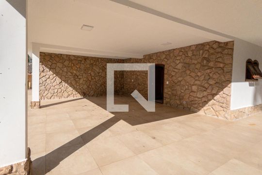 Garagem de casa de condomínio para alugar com 4 quartos, 600m² em Chácara Flora, Valinhos