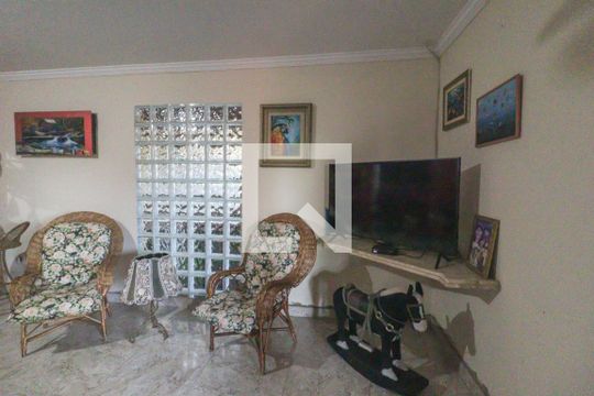Sala de casa à venda com 6 quartos, 1400m² em Medeiros, Jundiaí