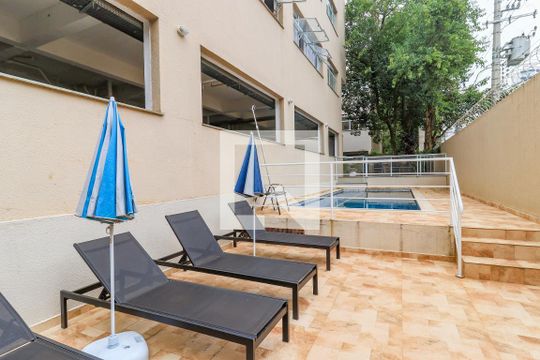 Área comum - Piscina de apartamento para alugar com 1 quarto, 95m² em Campo Belo, São Paulo