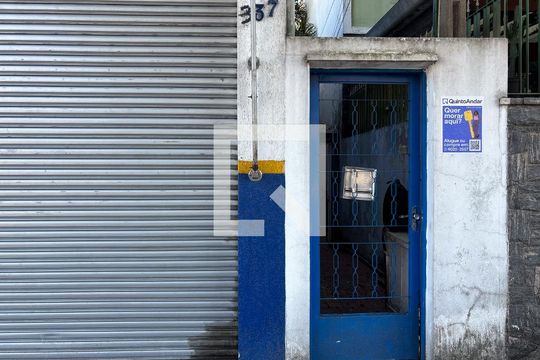 Fachada de casa à venda com 3 quartos, 435m² em Vila Lúcia, São Paulo