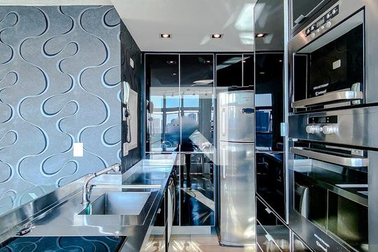 Cozinha de apartamento à venda com 2 quartos, 132m² em Jardim Analia Franco, São Paulo
