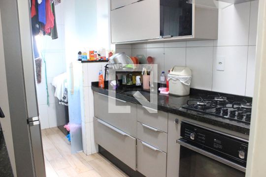 Cozinha de apartamento à venda com 3 quartos, 70m² em Ponte Grande, Guarulhos