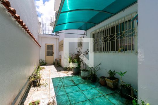 Quintal  de casa para alugar com 4 quartos, 490m² em Vila Barbosa, São Paulo