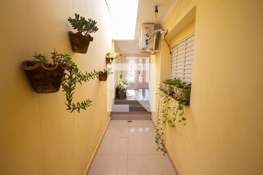 Corredor externo de casa para alugar com 3 quartos, 140m² em Santa Cruz do Jose Jacques, Ribeirão Preto