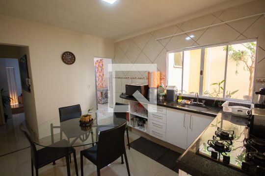 Cozinha de casa para alugar com 3 quartos, 140m² em Santa Cruz do Jose Jacques, Ribeirão Preto