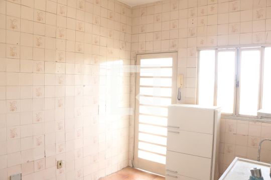 Cozinha de apartamento para alugar com 2 quartos, 50m² em Centro, Nova Iguaçu