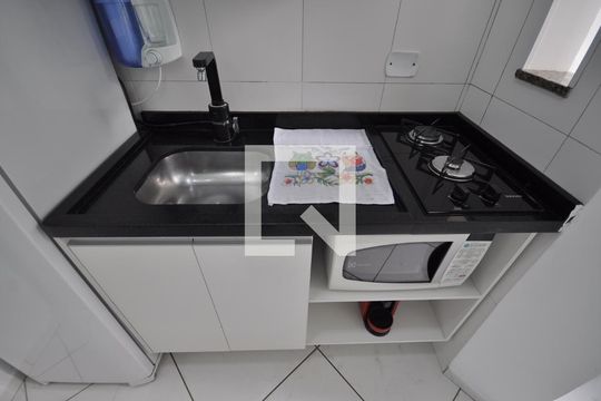 Cozinha de apartamento à venda com 1 quarto, 30m² em Vila Constança, São Paulo