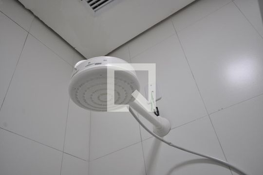 Banheiro de apartamento à venda com 1 quarto, 30m² em Vila Constança, São Paulo