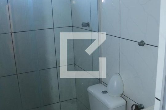 Banheiro de apartamento para alugar com 2 quartos, 60m² em Centro, Nova Iguaçu