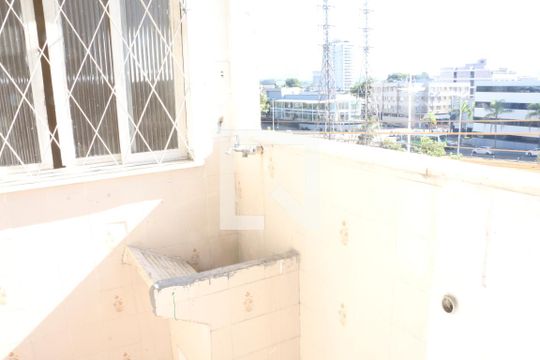 Área de Serviço de apartamento para alugar com 2 quartos, 60m² em Centro, Nova Iguaçu