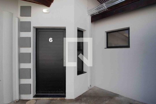 Fachada de kitnet/studio para alugar com 1 quarto, 30m² em Jardim Santa Rosália, Sorocaba