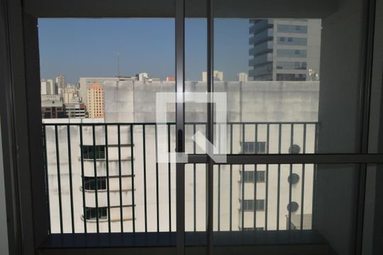 Varanda de kitnet/studio à venda com 1 quarto, 25m² em Liberdade, São Paulo