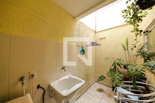 Área de Serviço de casa de condomínio à venda com 2 quartos, 63m² em Vila Alpina, São Paulo