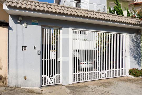 Fachada de casa à venda com 3 quartos, 166m² em Vila Osasco, Osasco
