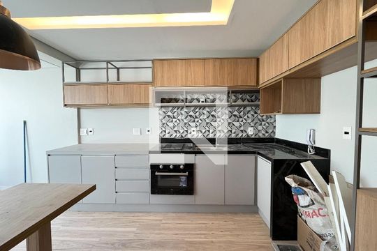 Cozinha de apartamento para alugar com 1 quarto, 37m² em Vila Monte Alegre, São Paulo