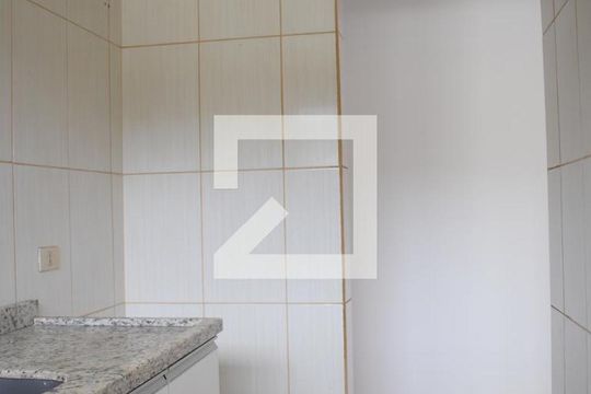 Cozinha de apartamento para alugar com 2 quartos, 40m² em Campo Comprido, Curitiba