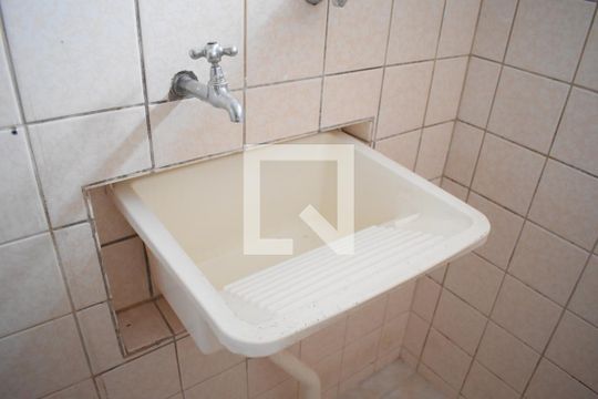 Área de Serviço de apartamento para alugar com 2 quartos, 40m² em Campo Comprido, Curitiba