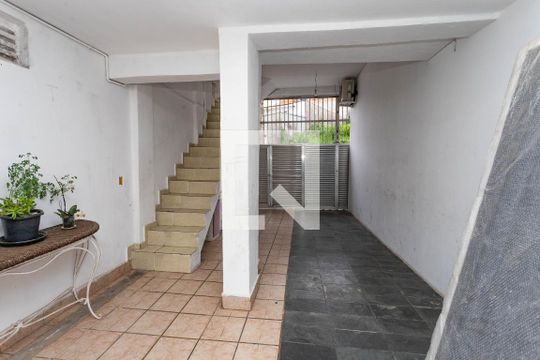 Garagem de casa à venda com 2 quartos, 182m² em Conceição, Diadema