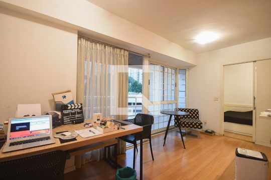 Apartamento à venda com 1 quarto, 45m² em Jardim Londrina, São Paulo
