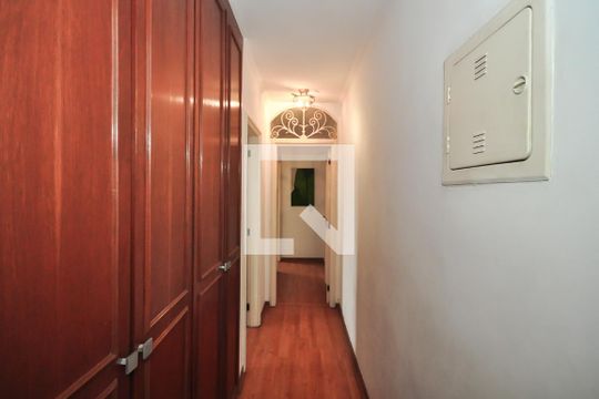 Corredor de apartamento à venda com 3 quartos, 180m² em Fazenda Morumbi, São Paulo