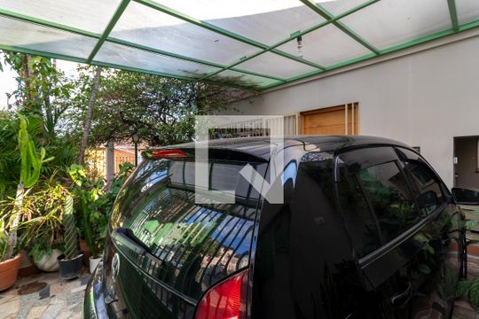 Garagem 1 de casa à venda com 3 quartos, 222m² em Vila Ester (zona Norte), São Paulo