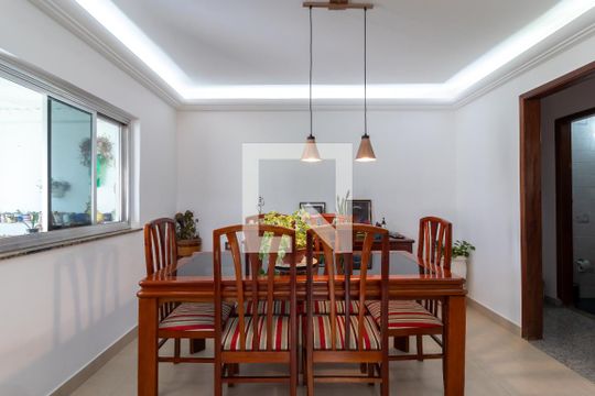Sala de Jantar de casa à venda com 3 quartos, 222m² em Vila Ester (zona Norte), São Paulo