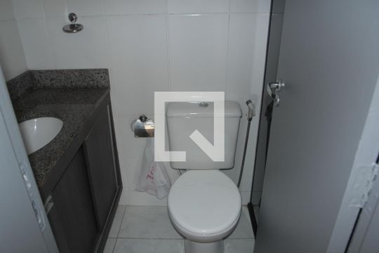 Banheiro de apartamento para alugar com 2 quartos, 80m² em Castelo, Belo Horizonte
