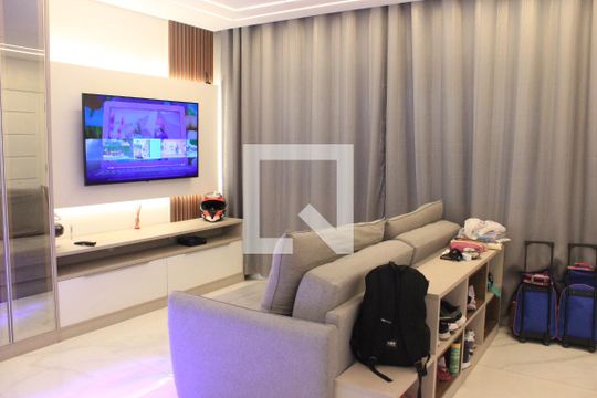 Sala de casa à venda com 3 quartos, 200m² em Vila Maranduba, Guarulhos