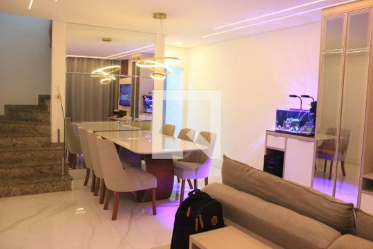 Casa à venda com 3 quartos, 200m² em Vila Maranduba, Guarulhos