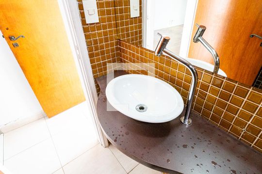 Lavabo de casa à venda com 3 quartos, 140m² em Vila Mascote, São Paulo
