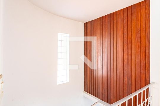 Escadas de casa à venda com 3 quartos, 140m² em Vila Mascote, São Paulo