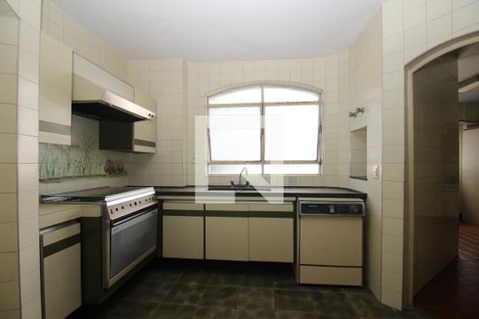 Cozinha de apartamento à venda com 4 quartos, 355m² em Morumbi, São Paulo