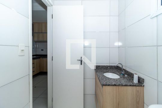 Banheiro de kitnet/studio para alugar com 1 quarto, 26m² em Tatuapé, São Paulo