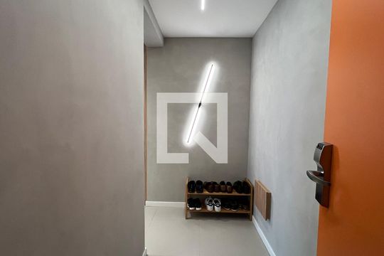 Entrada de apartamento à venda com 1 quarto, 41m² em Pinheiros, São Paulo