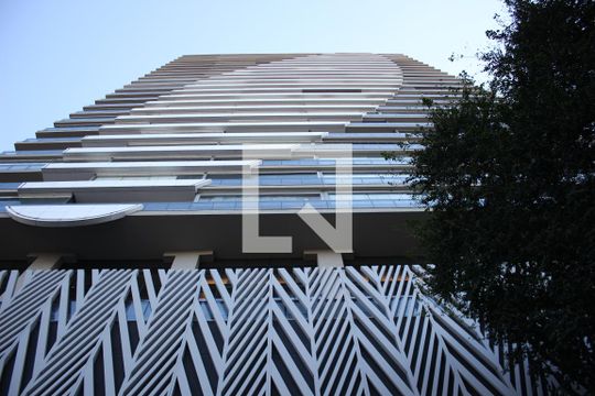 Fachada de apartamento à venda com 1 quarto, 41m² em Pinheiros, São Paulo