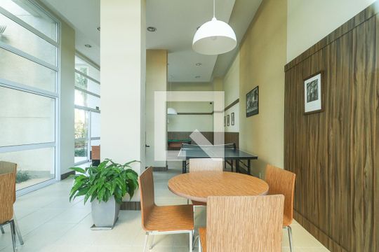 Área comum de apartamento para alugar com 2 quartos, 70m² em Passo da Areia, Porto Alegre