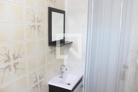 Banheiro de casa para alugar com 1 quarto, 60m² em Catiapoa, São Vicente