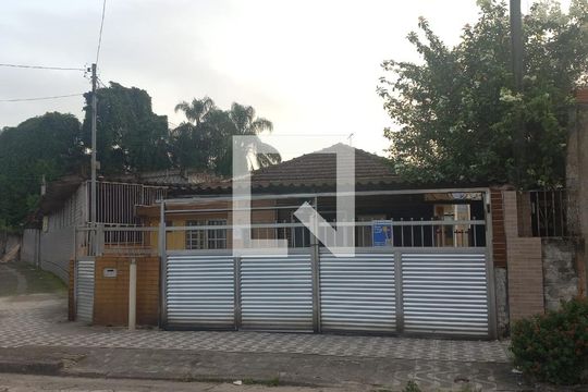 Fachada de casa para alugar com 1 quarto, 60m² em Catiapoa, São Vicente