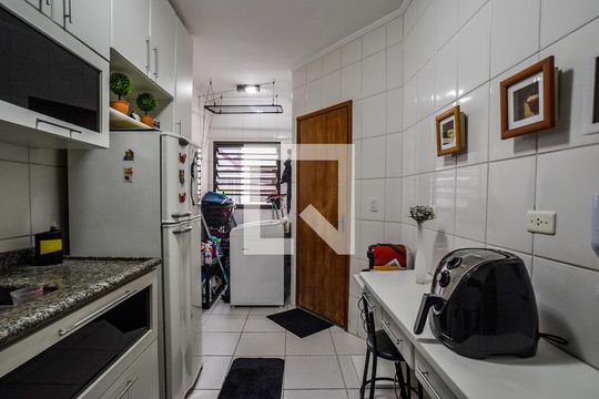 Cozinha e Área de Serviço de apartamento à venda com 2 quartos, 75m² em Vila Homero Thon, Santo André