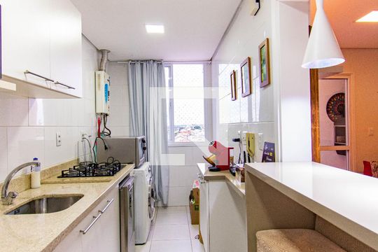 Cozinha de apartamento à venda com 2 quartos, 65m² em São José, Canoas