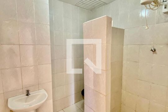 Banheiro de casa à venda com 2 quartos, 425m² em Riachuelo, Rio de Janeiro