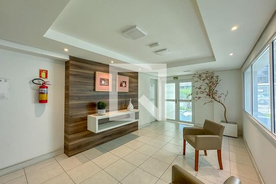 Hall de entrada de apartamento à venda com 2 quartos, 72m² em Independência, Porto Alegre