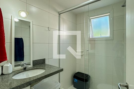Banheiro da Suíte de apartamento à venda com 2 quartos, 72m² em Independência, Porto Alegre