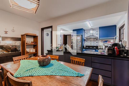 Cozinha de apartamento à venda com 3 quartos, 187m² em Vila Mariana, São Paulo
