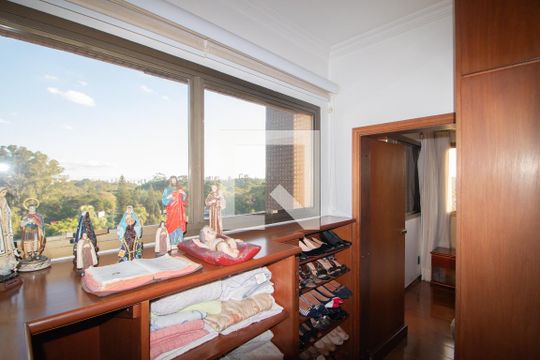 Closet quarto 1 de apartamento à venda com 3 quartos, 330m² em Vila Albertina, São Paulo