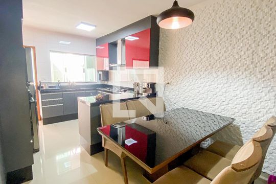 Cozinha de casa à venda com 3 quartos, 130m² em Parque João Ramalho, Santo André