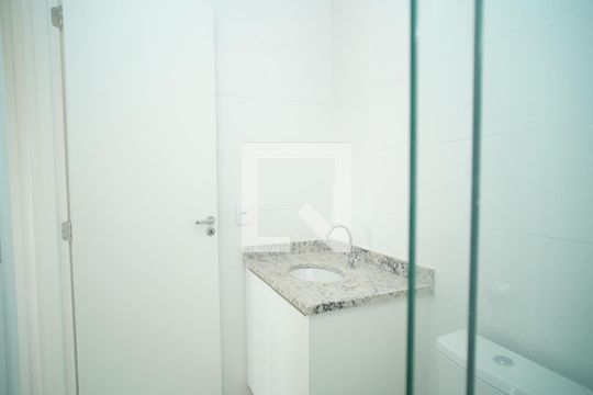 Banheiro da Suíte de apartamento à venda com 1 quarto, 24m² em Pinheiros, São Paulo