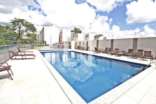Área comum - Piscina de apartamento para alugar com 2 quartos, 45m² em Chácaras Tubalina E Quartel, Uberlândia